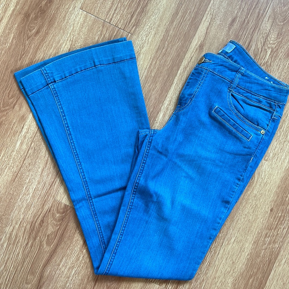 Jolt Jeans